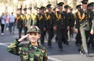 В Баку прошло шествие по случаю 8 ноября - Дня Победы  Азербайджан Баку 08 ноября 2023                            
